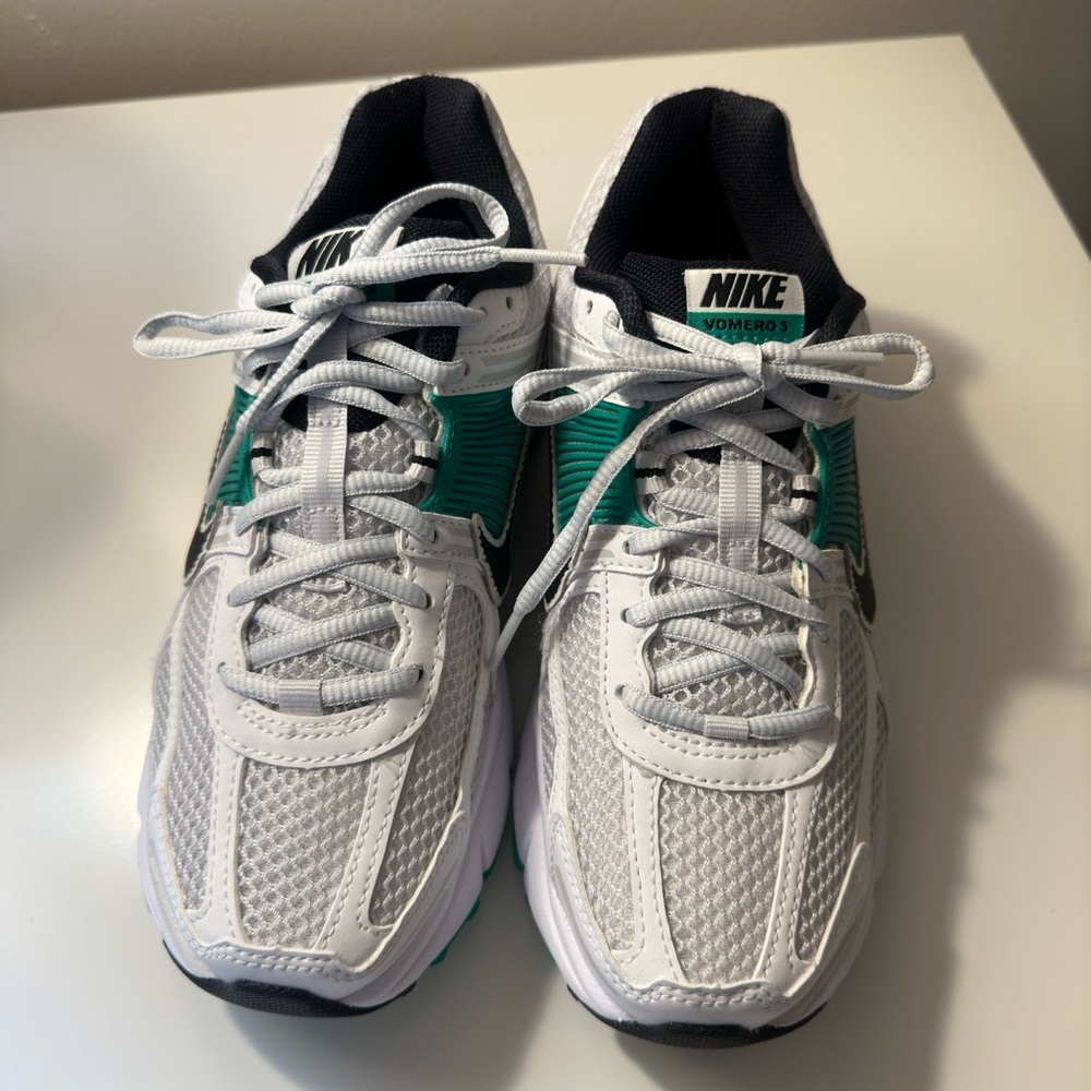 Nike Zoom Vomero 5